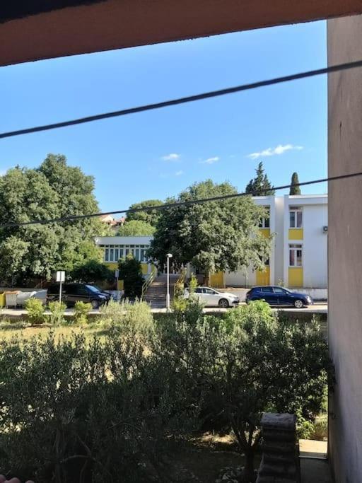 Nice Apartment On Quite Location Near City Center Σπλιτ Εξωτερικό φωτογραφία