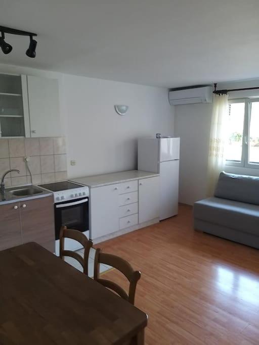 Nice Apartment On Quite Location Near City Center Σπλιτ Εξωτερικό φωτογραφία